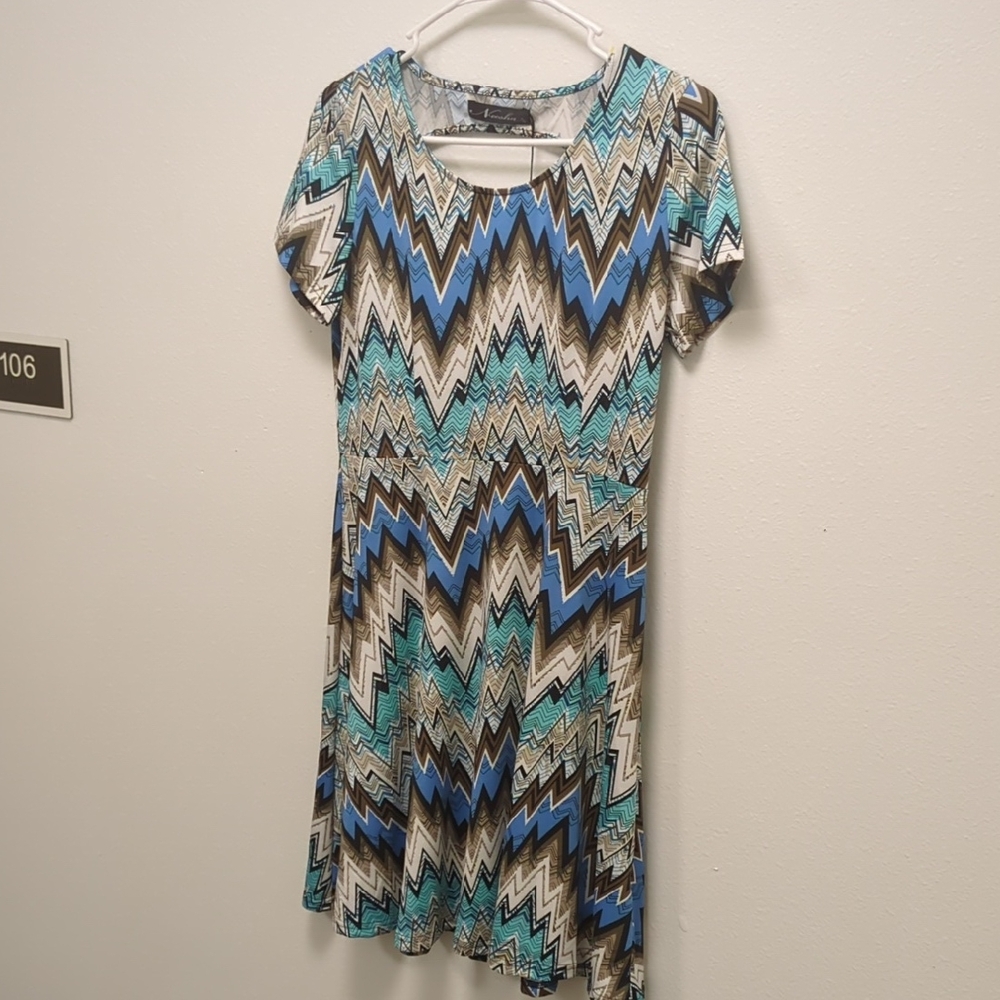 NWT Neesha Mini Dress - Chevron Pattern - Elastic - Relaxed Vibe - Work To Play